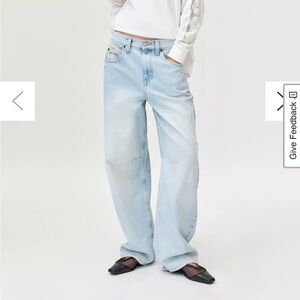 Light wash BDG barrel jeans